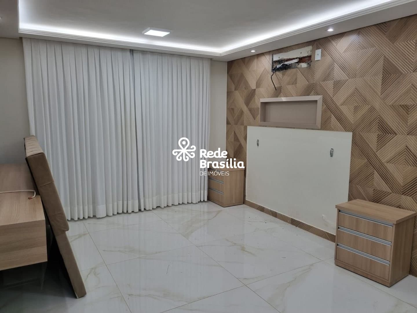Imagem da propriedade DX65 27