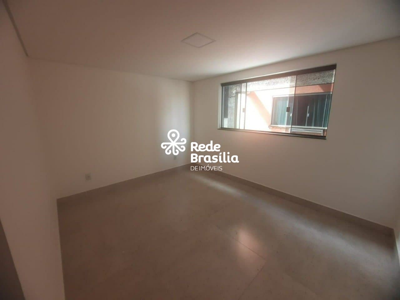 Imagem da propriedade UB1566 5