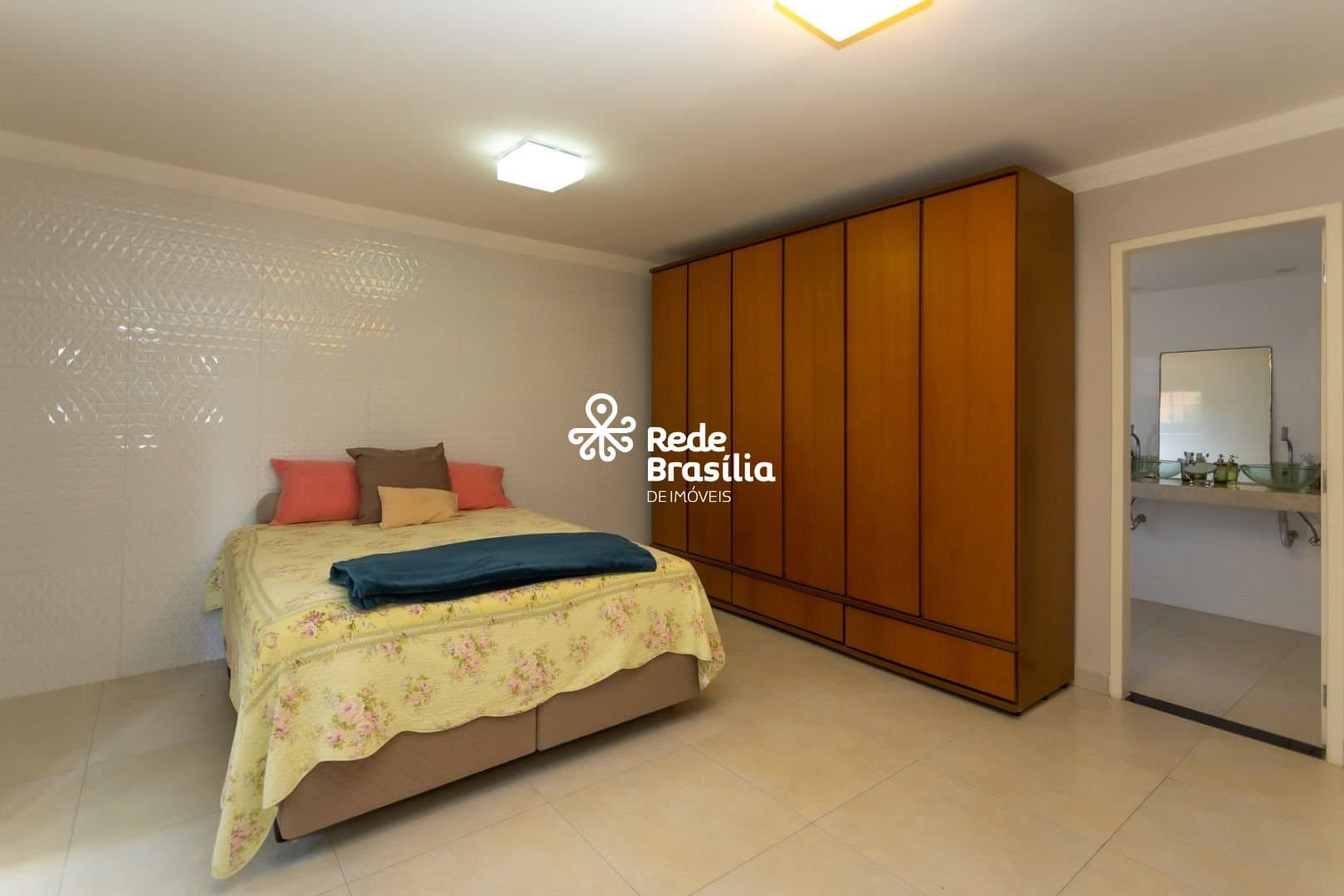 Imagem da propriedade UB936 12